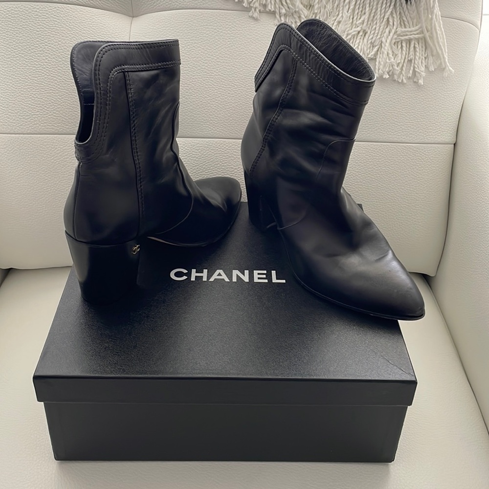CHANEL Black Calfskin Short Boots - Picture 3 of 15